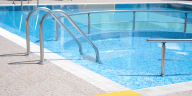 Guide on How to Change Pool Ladders and Handrails
